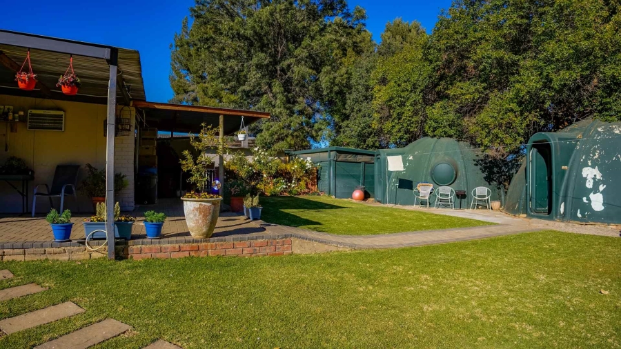 4 Bedroom Property for Sale in Kwaggafontein Free State